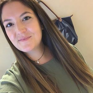 Meet your Posher, Laura